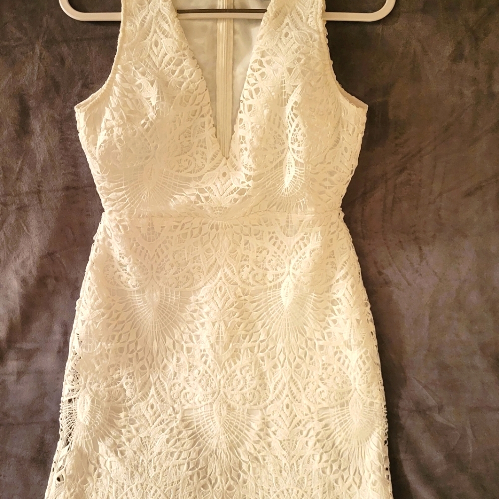 BEAUTIFULLY SIMPLE LULAS DRESS (S)  $30